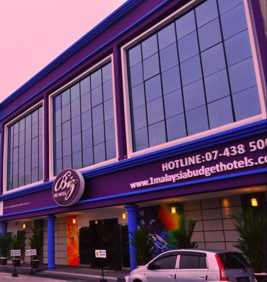 Biz Hotel Batu Pahat Exterior foto