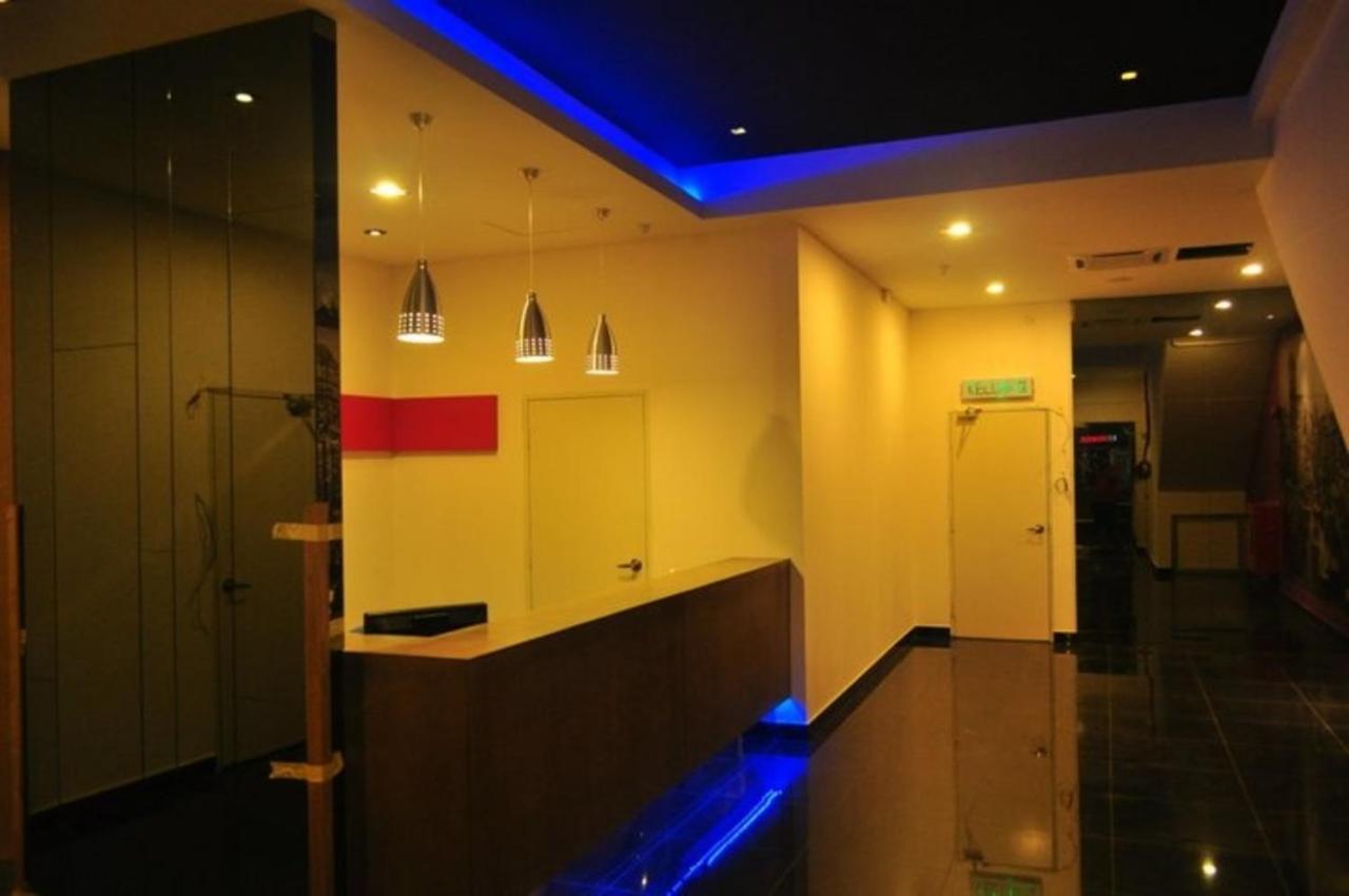 Biz Hotel Batu Pahat Exterior foto