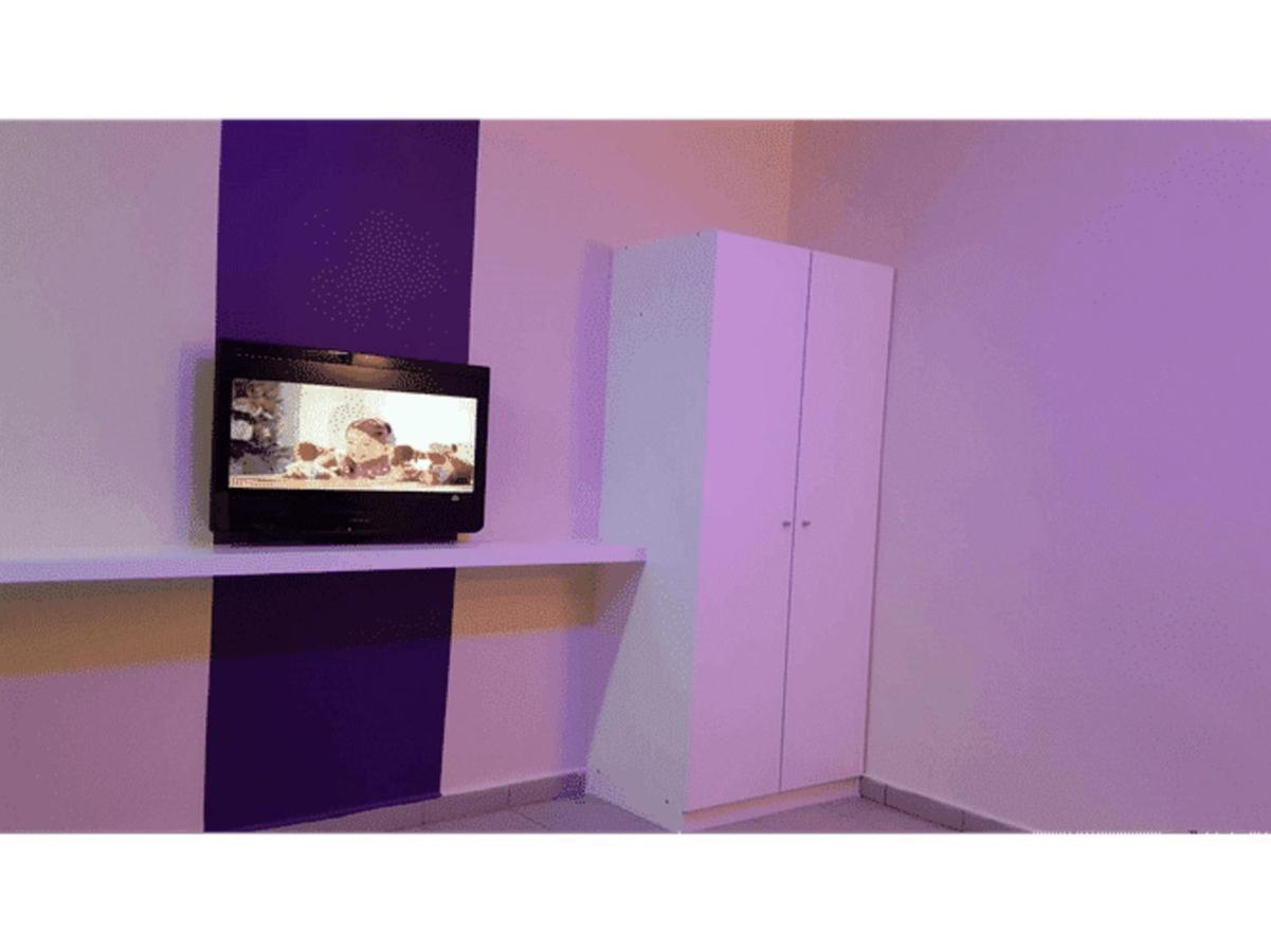 Biz Hotel Batu Pahat Exterior foto