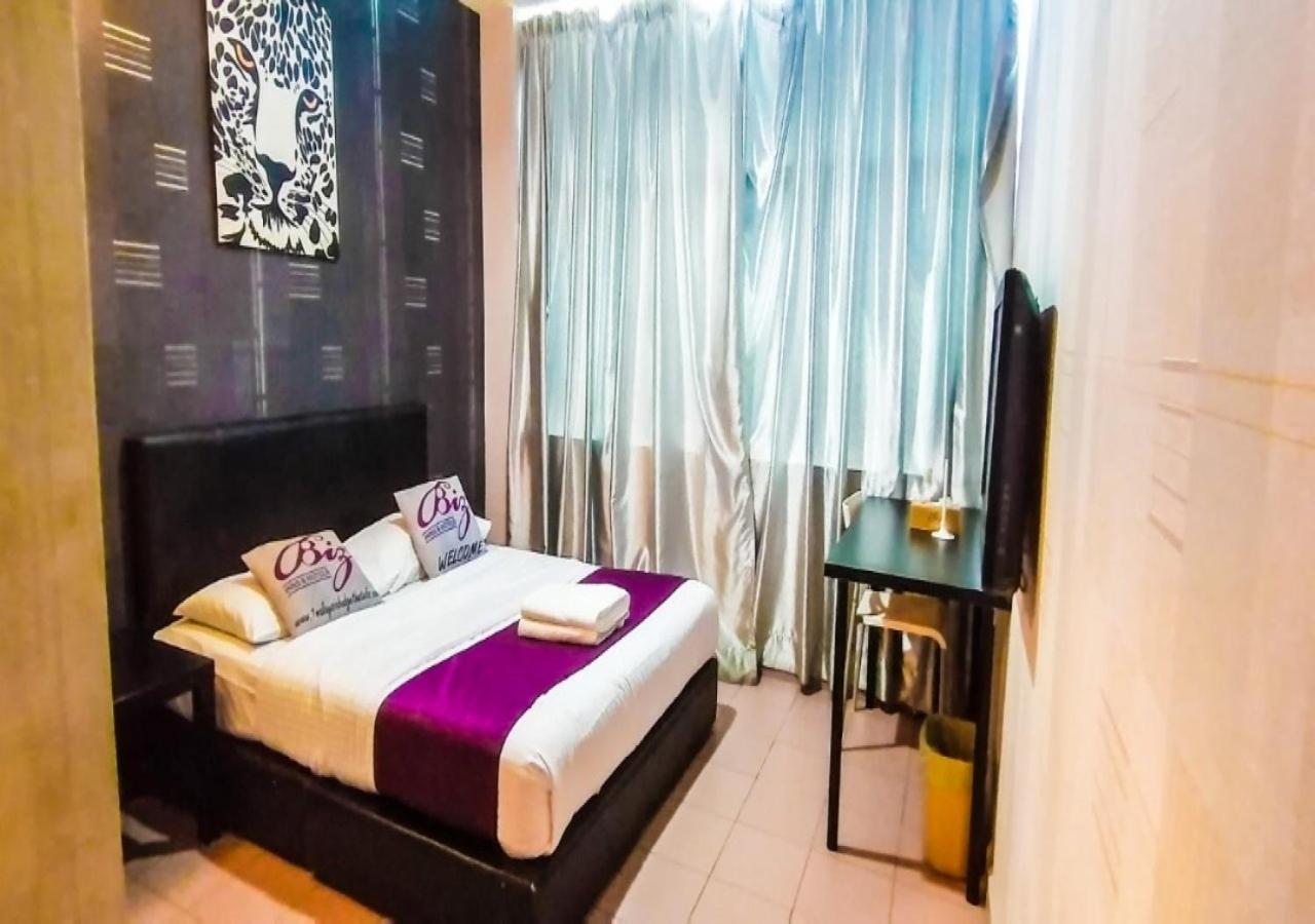 Biz Hotel Batu Pahat Exterior foto