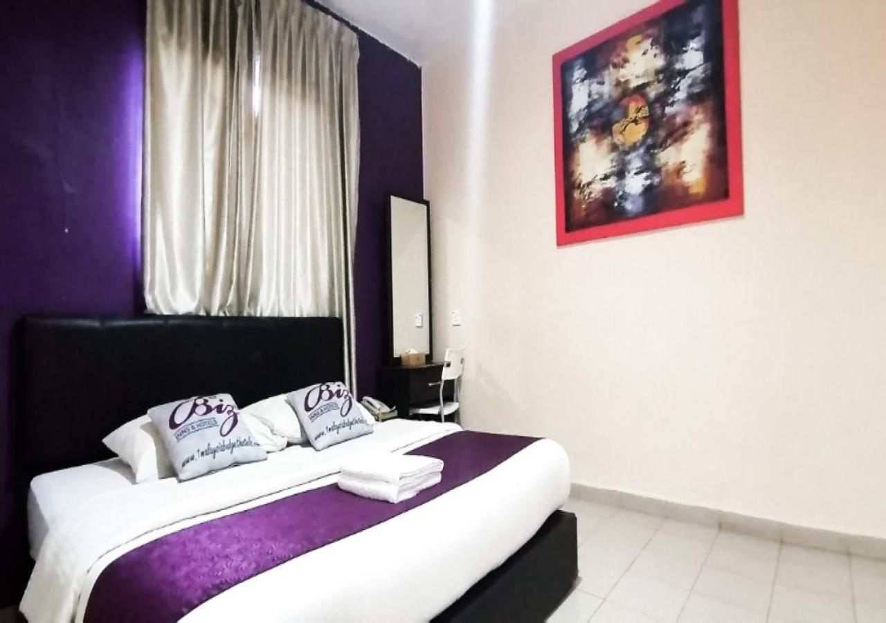 Biz Hotel Batu Pahat Exterior foto